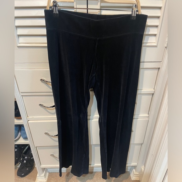 Vintage Juicy Couture Black Velour Track Suit - Hoodie and Pants - Picture 4 of 7